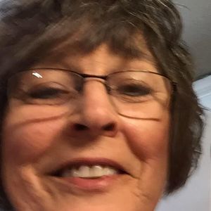 Meet your Posher, Carrie